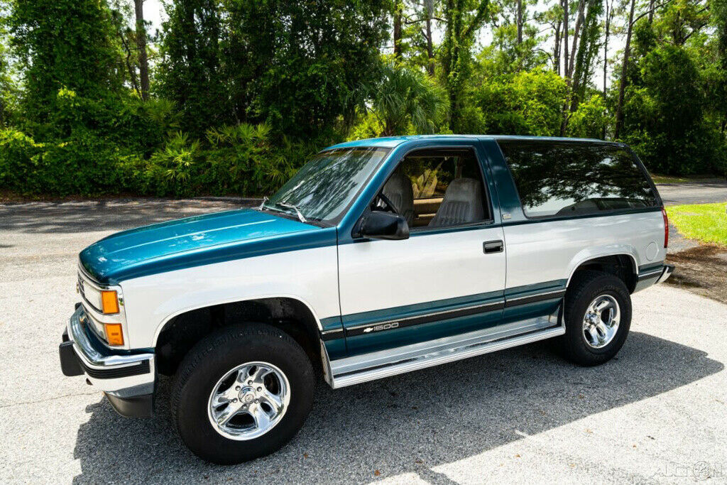 1992 Blue Chevrolet Blazer SUV
