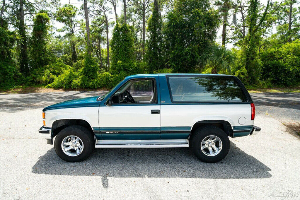 1992 Blue Chevrolet Blazer SUV