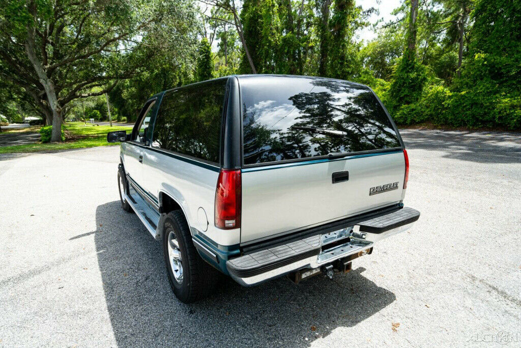 1992 Blue Chevrolet Blazer SUV