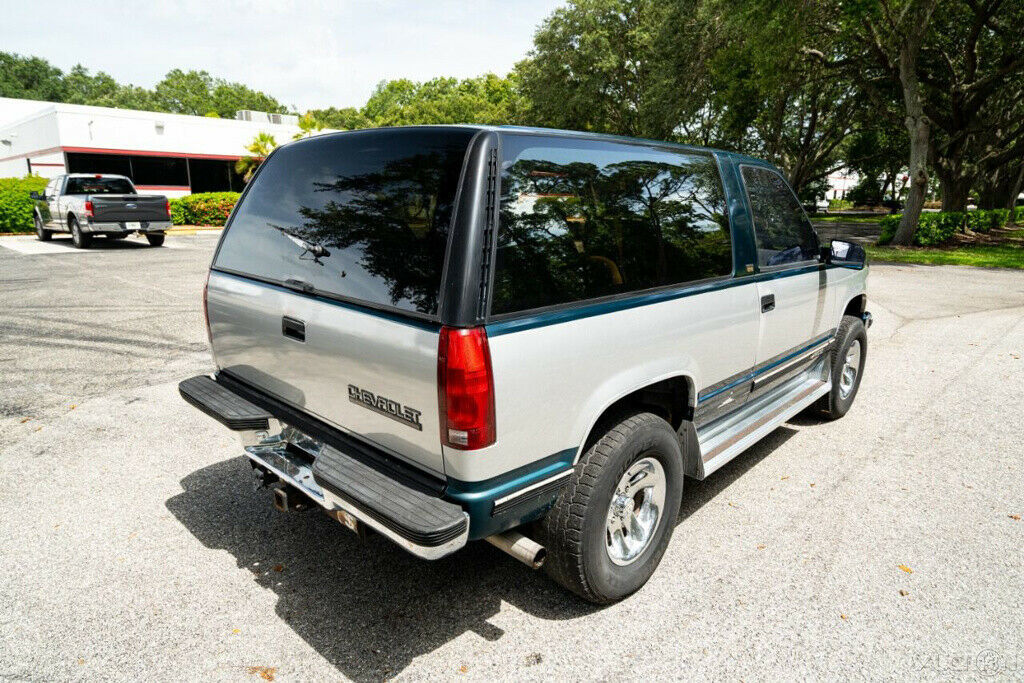 1992 Blue Chevrolet Blazer SUV