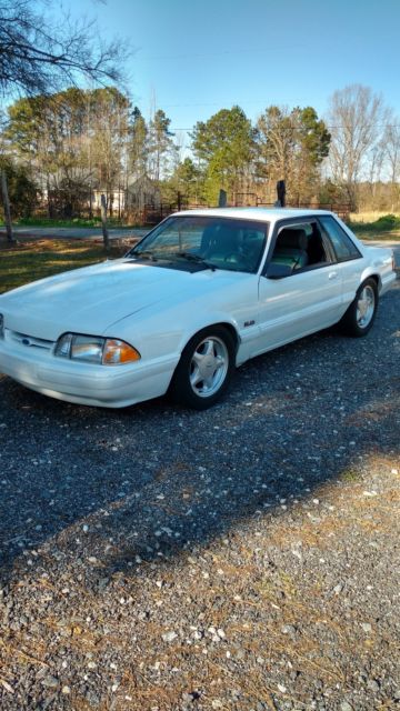 1992 White Ford Mustang Coupe