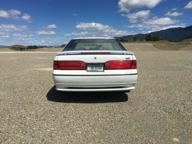 1992 White Ford Thunderbird Coupe