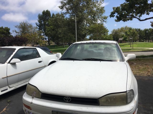 1992 White Toyota Camry Sedan