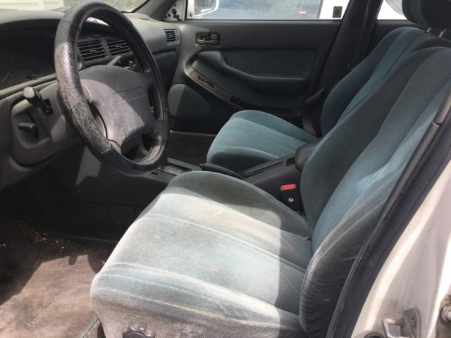 1992 White Toyota Camry Sedan