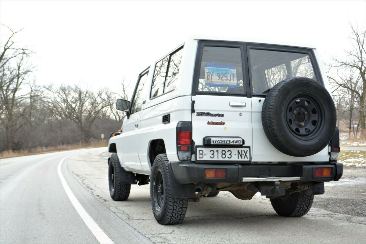 1992 White Toyota Land Cruiser SUV
