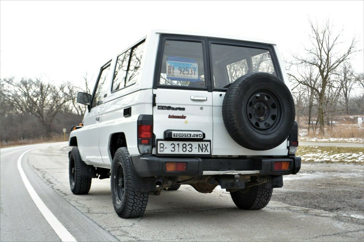 1992 White Toyota Land Cruiser SUV