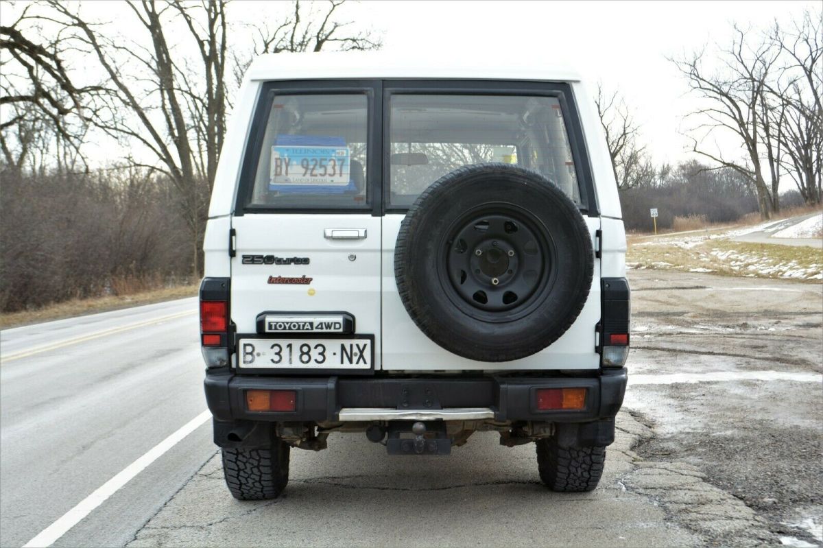 1992 White Toyota Land Cruiser SUV