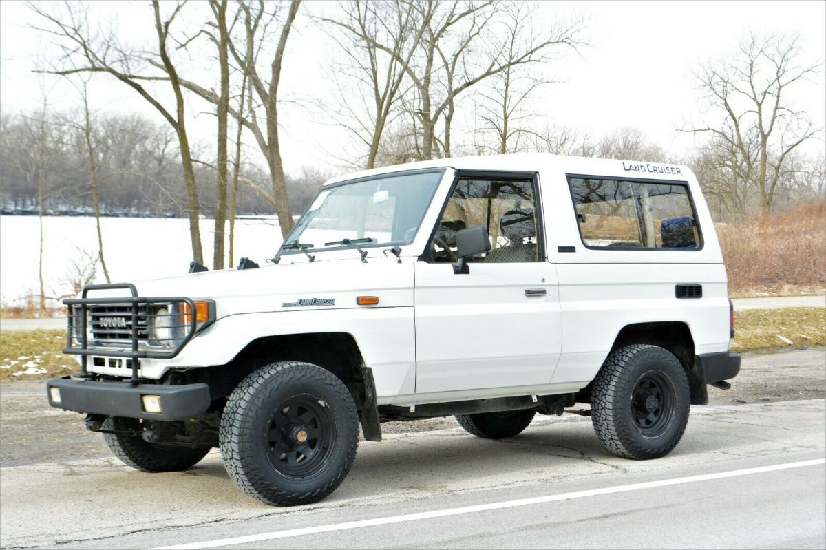 1992 White Toyota Land Cruiser SUV
