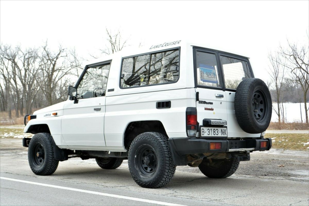 1992 White Toyota Land Cruiser SUV