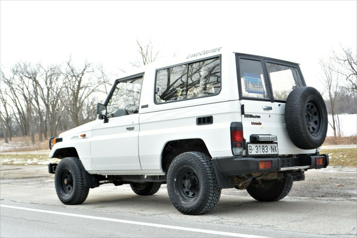 1992 White Toyota Land Cruiser SUV