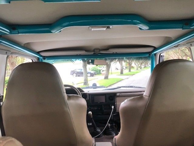 1992 White Toyota Land Cruiser Wagon