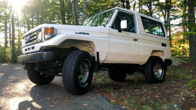 1992 White Toyota Land Cruiser SUV