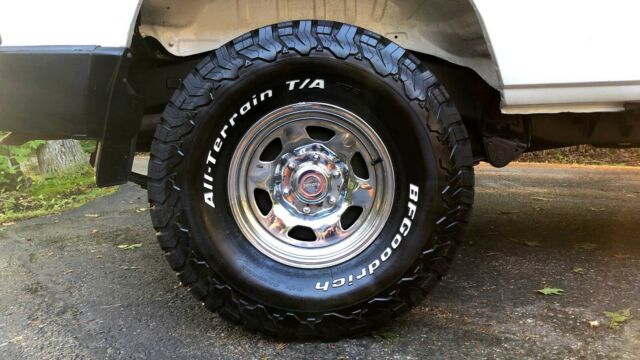 1992 White Toyota Land Cruiser SUV