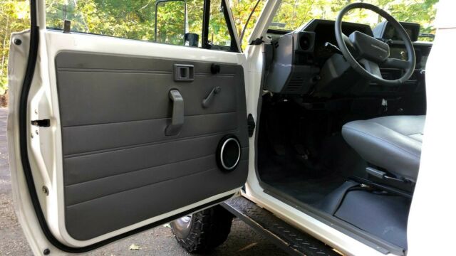 1992 White Toyota Land Cruiser SUV