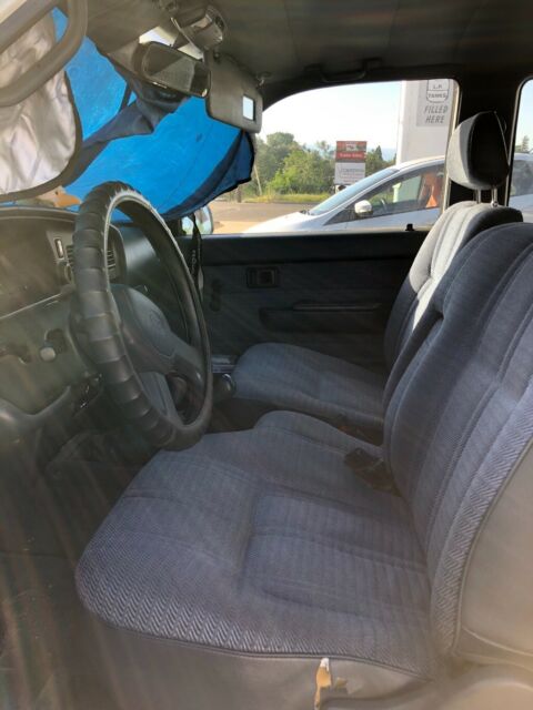 1992 White Toyota Pickup Extended Cab Pickup