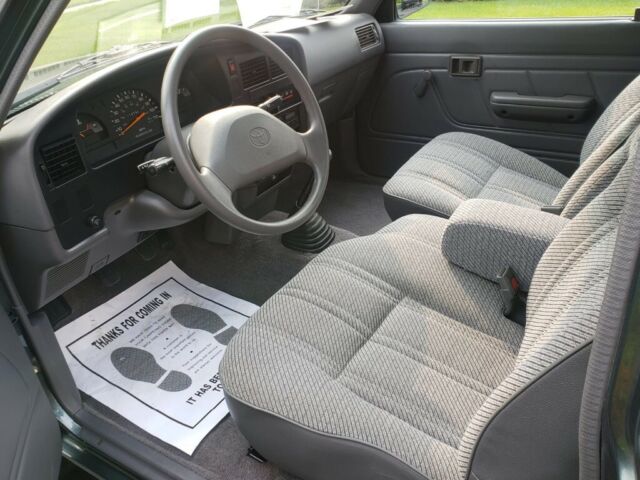 1992 Gray Toyota PICKUP DX 2dr Deluxe Extended Cab SB
