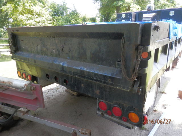 1992 White Nissan Other Dump body