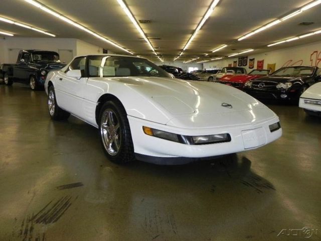 1992 White Chevrolet Corvette Convertible
