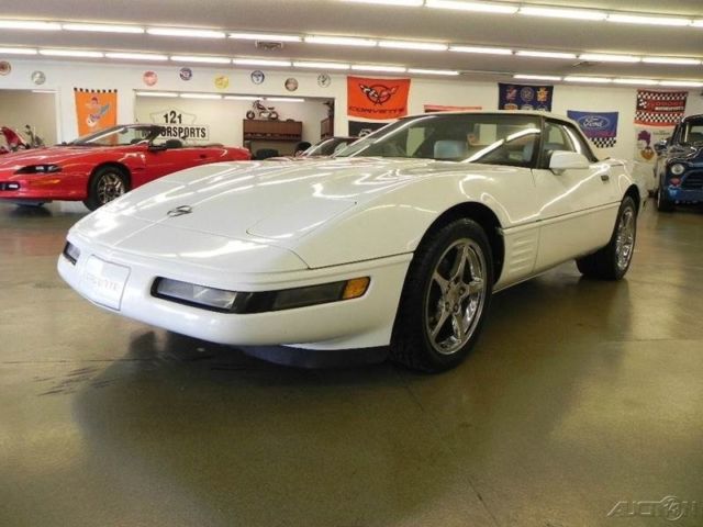 1992 White Chevrolet Corvette Convertible
