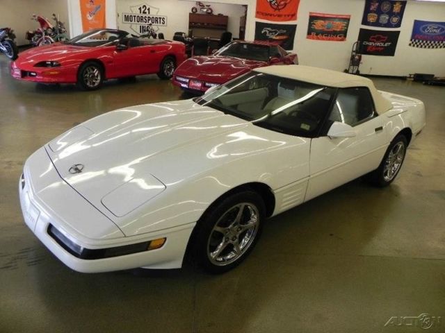 1992 White Chevrolet Corvette Convertible