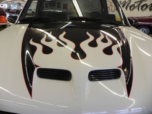 1992 White Chevrolet C/K Pickup 1500 Pickup Truck