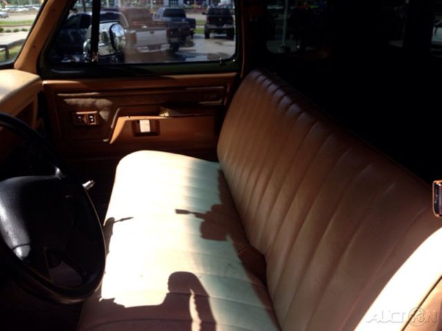 1992 Green Dodge Ram 2500 Pickup Truck