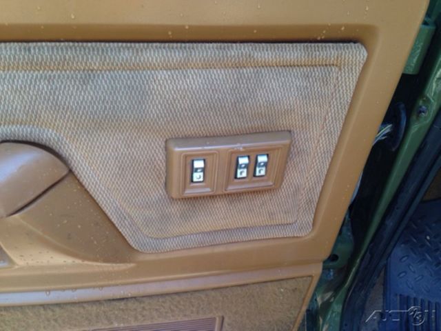 1992 Green Dodge Ram 2500 Pickup Truck