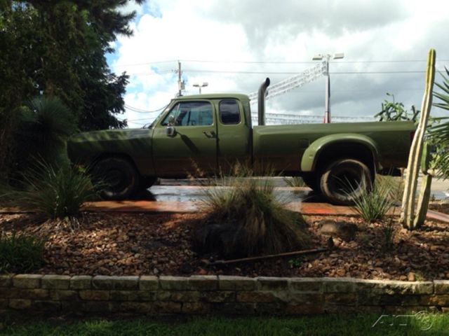 1992 Green Dodge Ram 2500 Pickup Truck