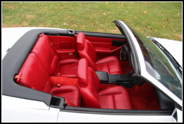 1992 White Chevrolet Camaro Convertible