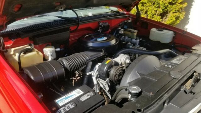 1992 Red Chevrolet Silverado 1500 Standard Cab Pickup