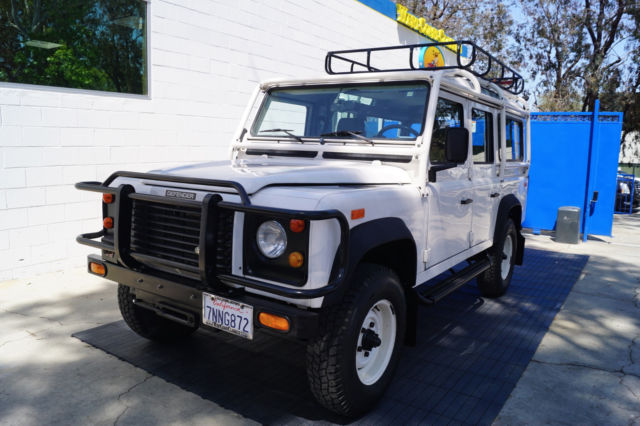 1993 White Land Rover Defender SUV
