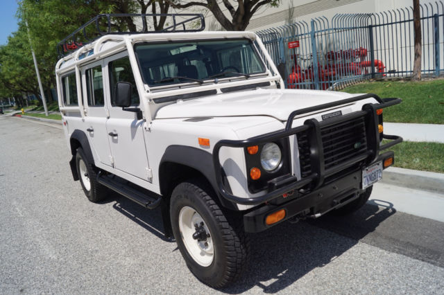 1993 White Land Rover Defender SUV