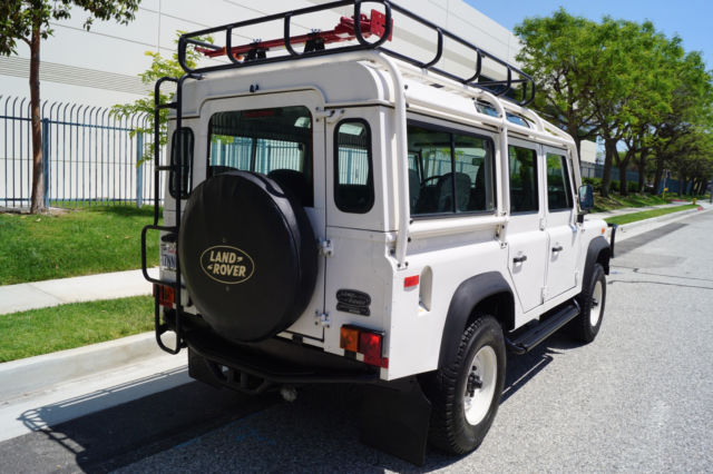 1993 White Land Rover Defender SUV