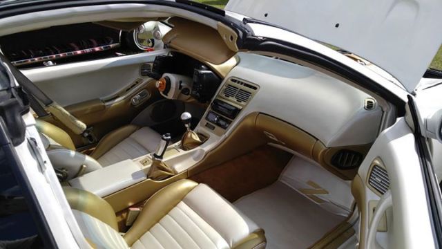 1993 White Nissan 300ZX Coupe