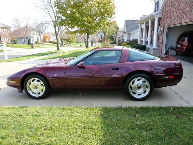 1993 Burgundy Chevrolet Corvette Coupe