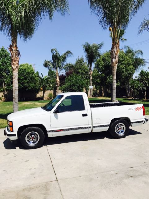 1993 White Chevrolet C/K Pickup 1500