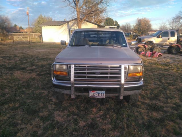 1993 Tan Ford F-250 Extended Cab Pickup