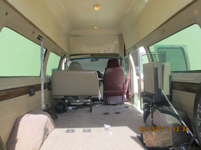 1993 TAN Dodge Ram Van MAXIVAN