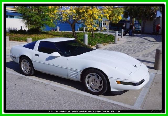1993 White Chevrolet Corvette Coupe