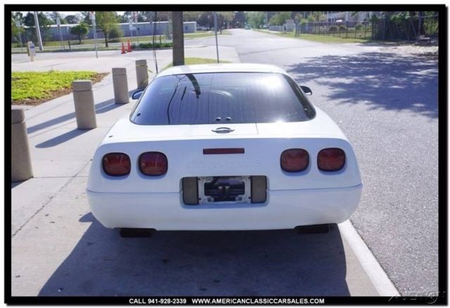 1993 White Chevrolet Corvette Coupe