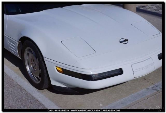 1993 White Chevrolet Corvette Coupe