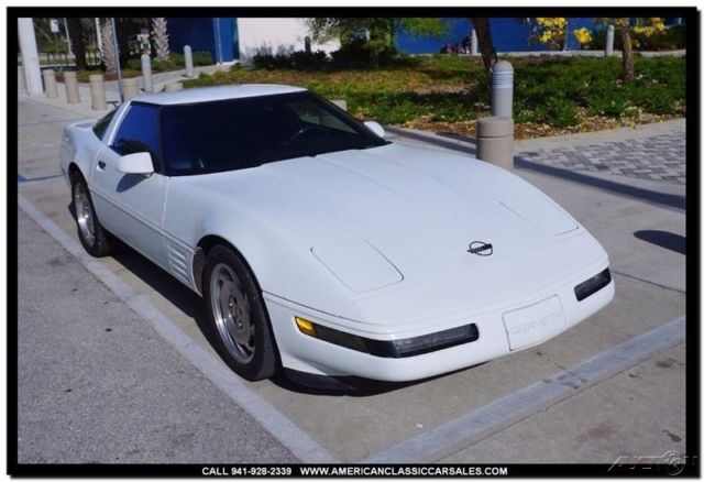 1993 White Chevrolet Corvette Coupe