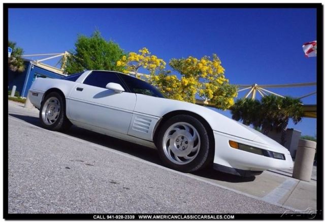 1993 White Chevrolet Corvette Coupe