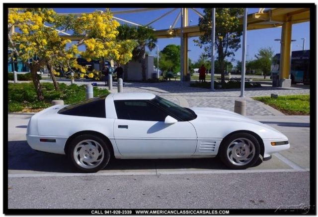 1993 White Chevrolet Corvette Coupe