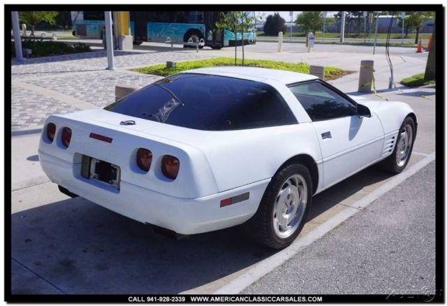 1993 White Chevrolet Corvette Coupe
