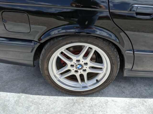 1993 Black BMW 5-Series Sedan