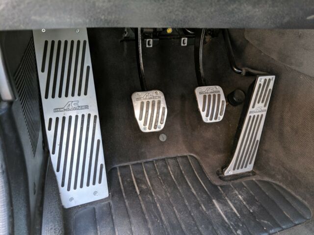 1993 Black BMW 5-Series Sedan