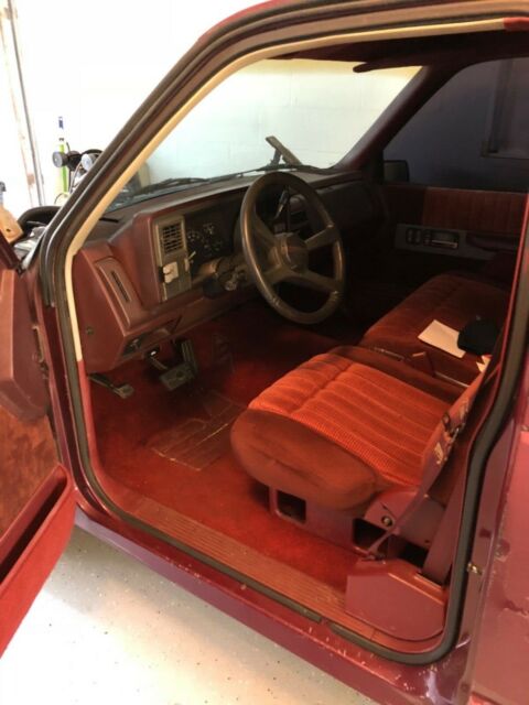 1993 Maroon Chevrolet C/K Pickup 1500 Standard Cab Pickup