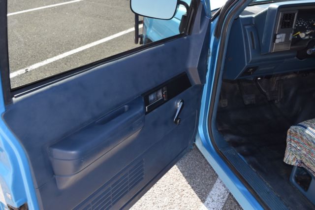 1993 Blue Chevrolet C/K Pickup 1500 Standard Cab Pickup