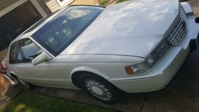 1993 White Cadillac Seville Sedan